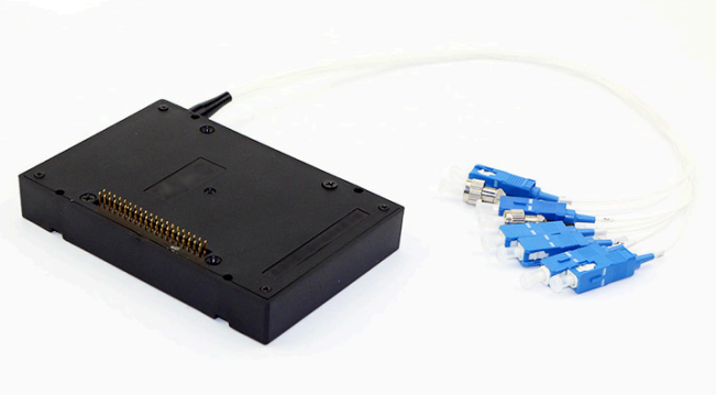 在極地通信系統(tǒng)中的光開關(guān)實拍圖  - 廣西科毅光通信